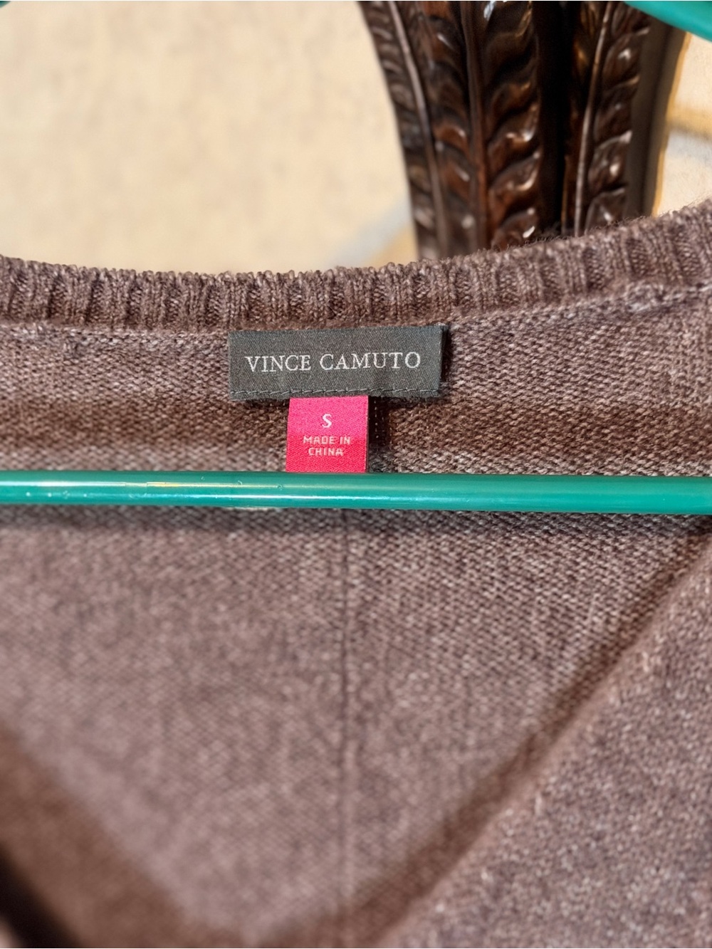 NWT Vince Camuto Cozy V-Neck Sweater Brown Small Soft Knit Quiet Luxury Cozy - Picture 4 of 9